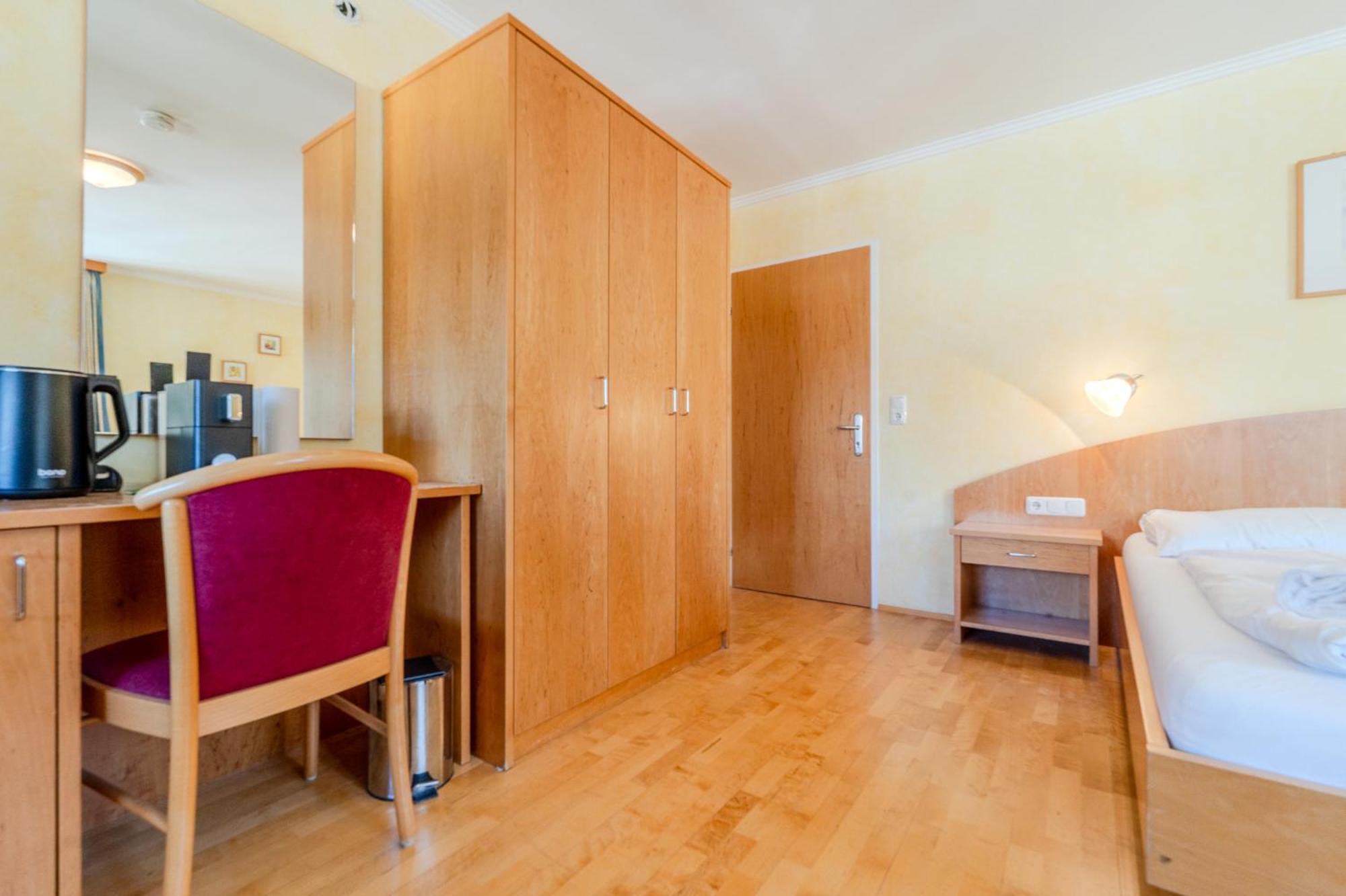 Whats-App Self-Check-In - Villa Maria Theresia Бад Гойзерн Стая снимка